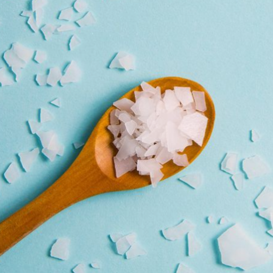 magnesium in tiny pieces, wooden spoon